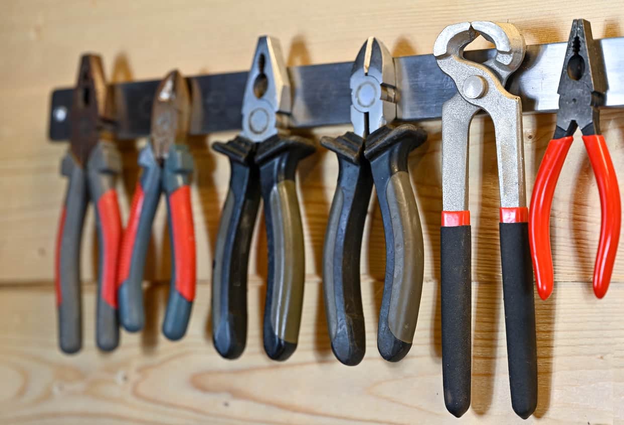 What Are Diagonal Cutting Pliers Coated With? Unveiling the Power Behind Them.
