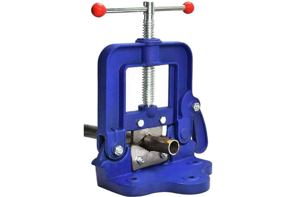 How Do You Use A Hinged Pipe Vice?